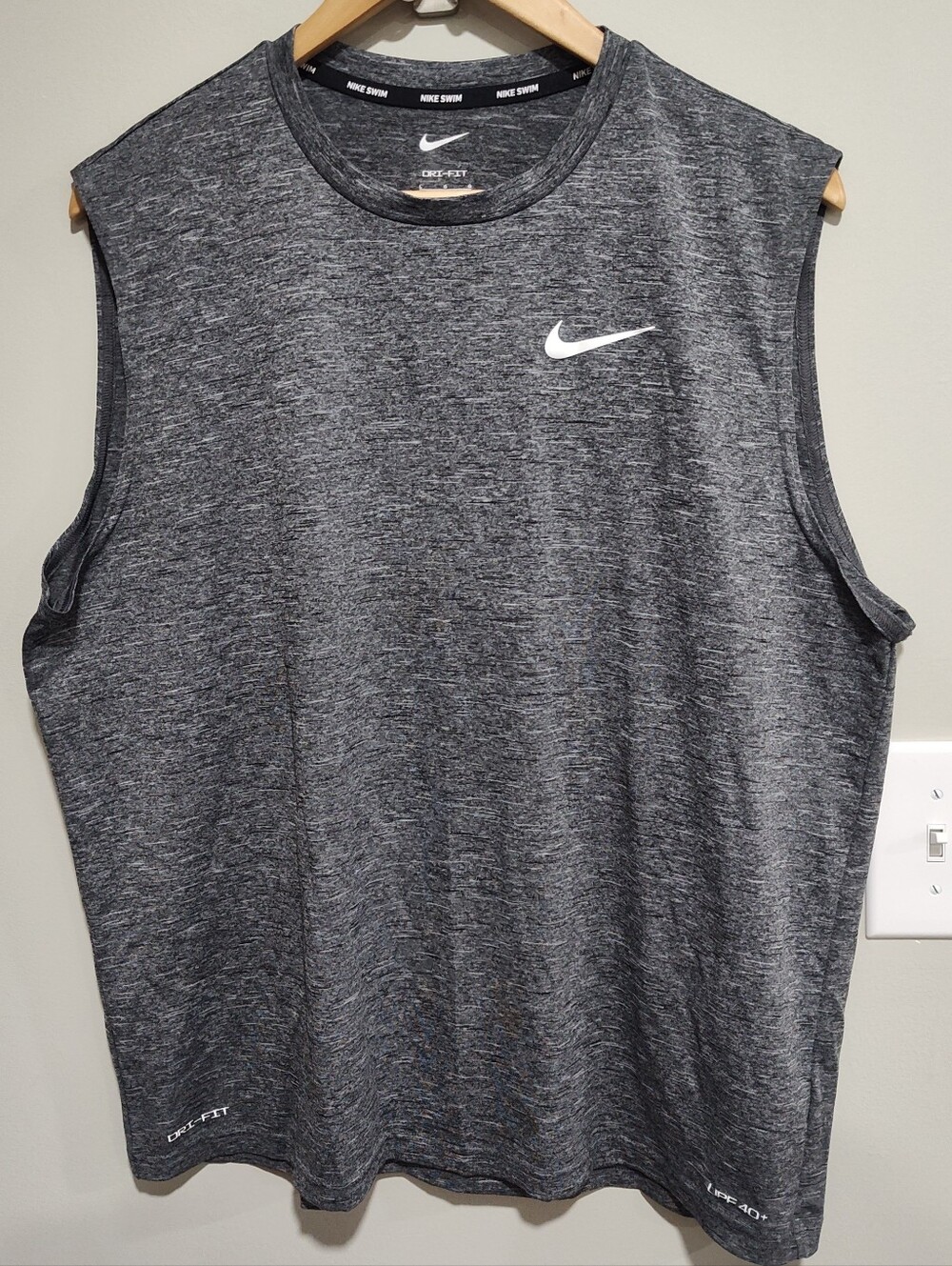 Nike Swim Men's Sleeveless Hydroguard Rash Guard Heather Gray/ Black, Large